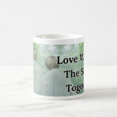 Seelen für immer: Die Tasse ist ein nachdenkliches (Mittel)