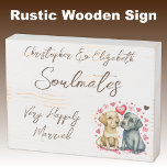 Seeleute glücklich verheiratete niedliche Hunde br Holzkisten Schild<br><div class="desc">Seelen Rustikale hölzerne bedrückte weiße Box Zeichen mit braunem Text. Sehr glücklich verheiratet Hochzeitstag Geschenk Idee für Ihren Mann. Mit niedlichen Hunden und Lieben.</div>