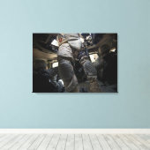 Seeleute lernen Verfahren für den Verband kennen Leinwanddruck (Insitu (Holzboden))