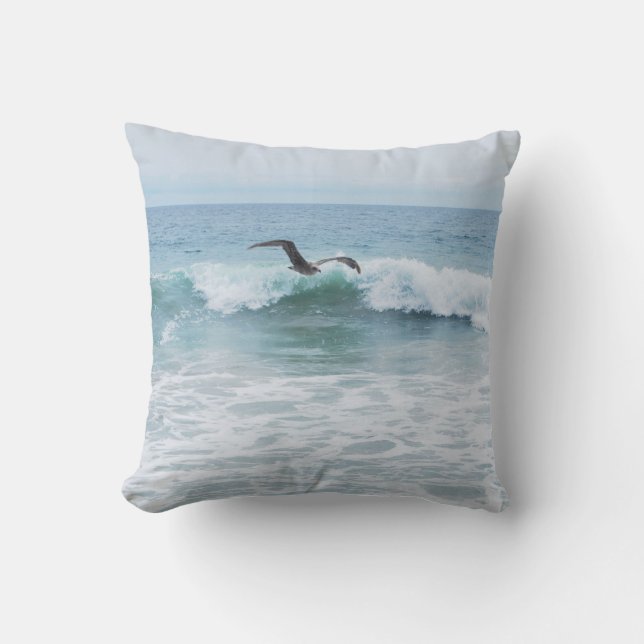 Seemöwe am Strand in Kalifornien Kissen (Vorderseite)