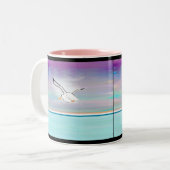 Seemöwe über dem Meer Zweifarbige Tasse (Vorderseite Links)