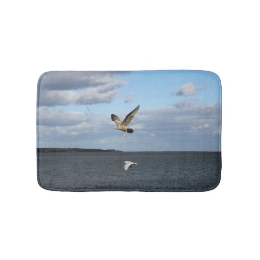 Seemöwen im Flug Badematte (Vorderseite)
