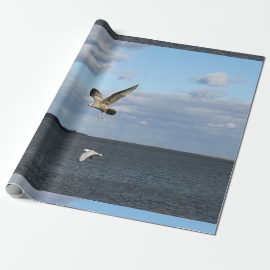 Seemöwen im Flug Geschenkpapier (Ungerollt)