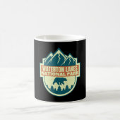 Seen , Alberta � Geist der Berge Kaffeetasse (Mittel)