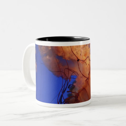 Seenesselquallen Zweifarbige Tasse (Vorderseite Links)