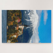 Seenlandschaft mit Kirche und Herbstbäumen Puzzle (Horizontal)