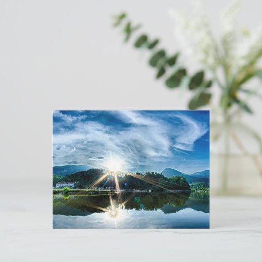 Seenlandschaften in der Nähe des Kamingesteins Postkarte (Stehend Vorderseite)