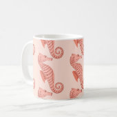 Seepferd-Doodle-Ornament: rosa Hintergrund. Kaffeetasse (Vorderseite Links)