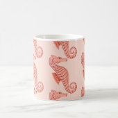 Seepferd-Doodle-Ornament: rosa Hintergrund. Kaffeetasse (Mittel)
