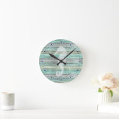 Seepferd im rustikalen Küstendekor Runde Wanduhr (Zuhause)