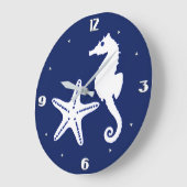 Seepferd und Seesterne - blau und weiß Große Wanduhr (Winkel)