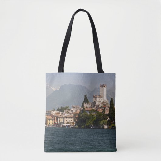 Seestadt, Malcesine, Provinz Verona, Italien Tasche (Vorderseite)