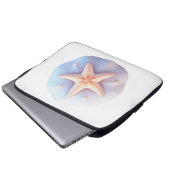 Seestern auf einem einzigartig geformten Stein Laptopschutzhülle (Vorne Knopf)