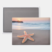 Seestern liegt an einem Strand Magnet (Vorderseite/Rückseite)