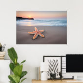 Seestern liegt an einem Strand Poster (Heimbüro)