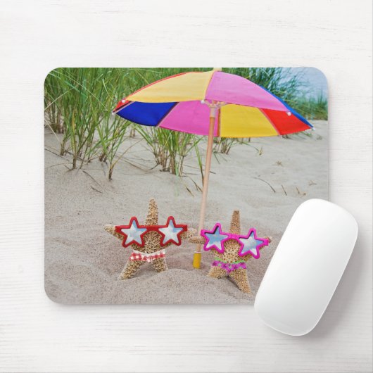 Seestern unter einem Schirm am Strand Mousepad (Mit Mouse)