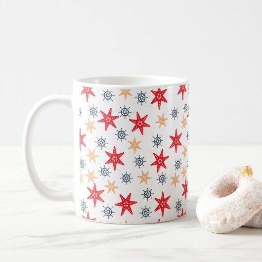 Seesterne und Steuerradmuster Kaffeetasse (Mit Donut)