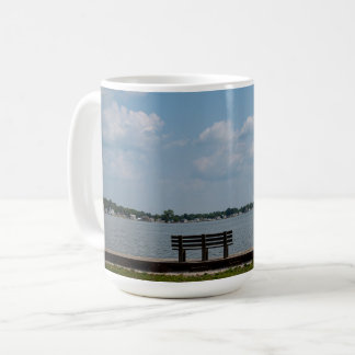 Seeuferbank Kaffeetasse