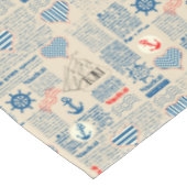 Seezeitungs-Muster Tischdecke (Schrägansicht)