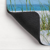 Seeziegel im weißen Sand Mousepad (Ecke)