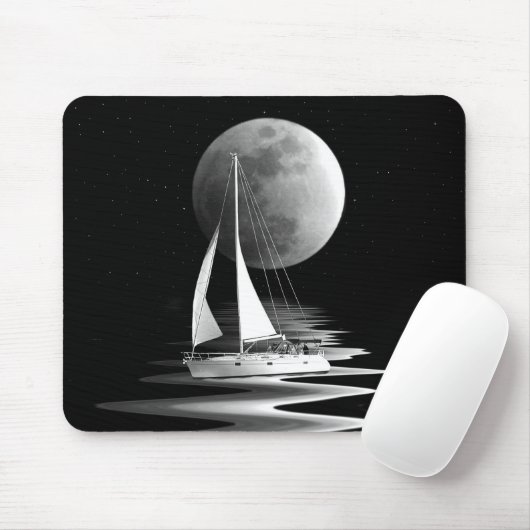 Segelboot auf dem Mondwasser Mousepad (Mit Mouse)