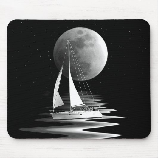 Segelboot auf dem Mondwasser Mousepad (Vorne)