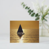 Segelboot bei Sonnenuntergang, Abhang Postkarte (Stehend Vorderseite)