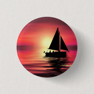 Segelboot bei Sonnenuntergang auf dem Meer Kunstde Button