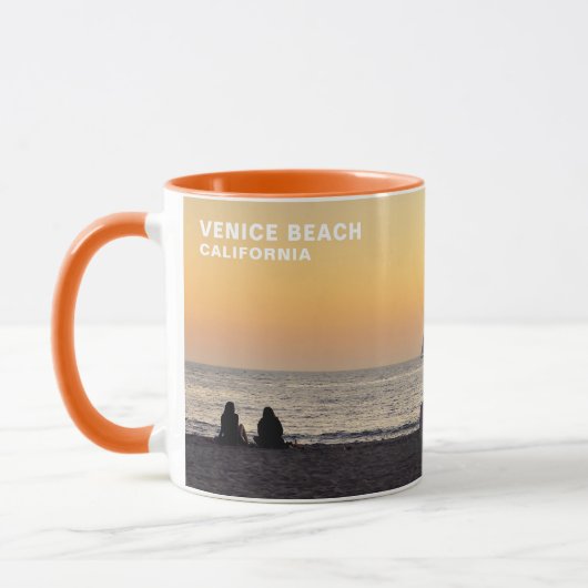 Segelboot bei Sunset - Venice Beach, CA Tasse (Links)