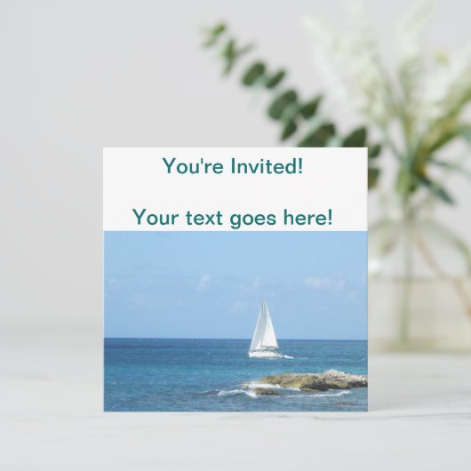 Segelboot im Ozean Einladung (Stehend Vorderseite)