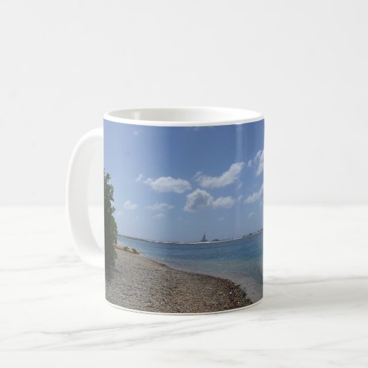 Segelboot in der Ferne bei St. Thomas Kaffeetasse (Vorderseite Links)