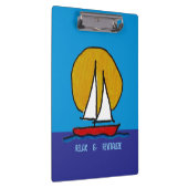 Segelboot in der Sonne Klemmbrett (Rechts)