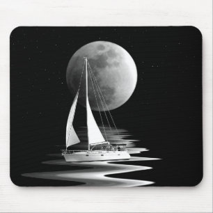 Segelboot in Mondlicht Mousepad