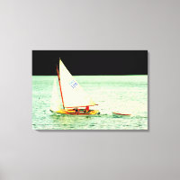 Segelboot mit ramponierter Leinwand