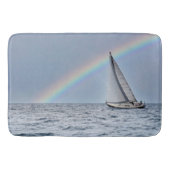 Segelboot mit Regenbogen Badematte (Vorderseite)