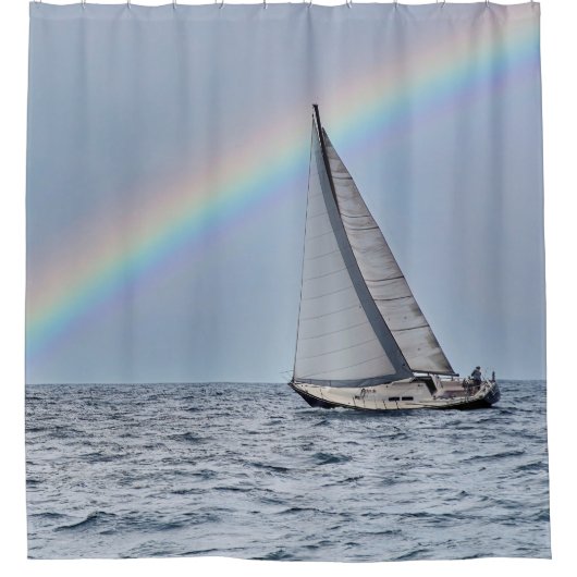 Segelboot mit Regenbogen Duschvorhang (Vorderseite)