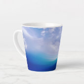 Segelboot über eine Epic Wave Milchtasse (Linke Ecke)