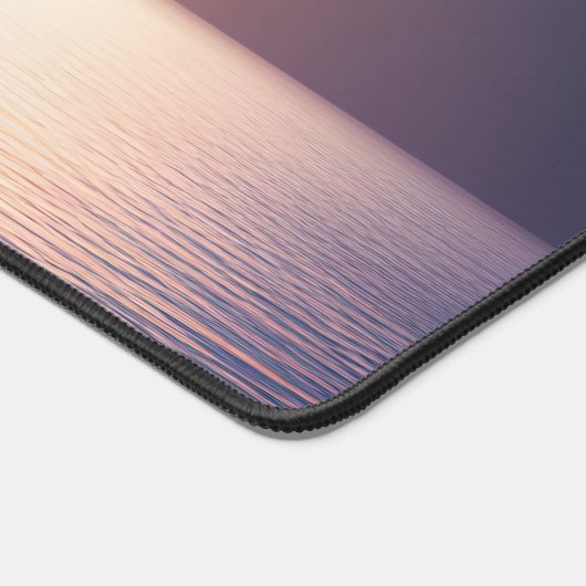 Segelboot und Seagull Sunset Scene Schreibtischunterlage (Ecke)