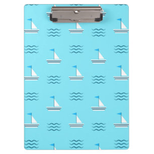Segelboote auf dem blauen Seemuster Klemmbrett