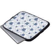 Segelboote auf dem Meeresmuster Laptopschutzhülle (Vorne Knopf)