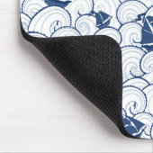 Segelboote auf dem Meeresmuster Mousepad (Ecke)