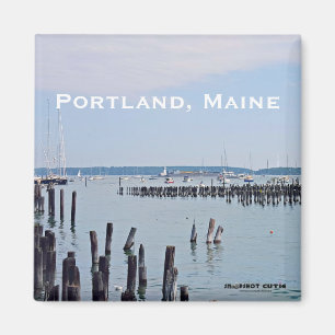 Segelboote auf der Küste des alten Hafens, Magnet