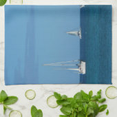 Segelboote in der Bucht Weißes und Blaues Wassersc Handtuch (Gefaltet)
