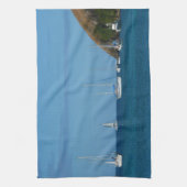 Segelboote in der Bucht Weißes und Blaues Wassersc Handtuch (Vertikal)
