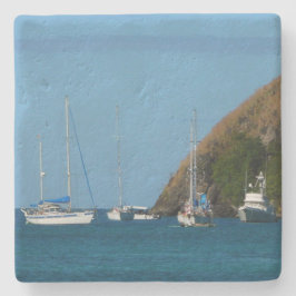 Segelboote in der Bucht Weißes und Blaues Wassersc Steinuntersetzer