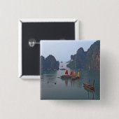Segelboote in der Ha-Long-Bucht - Vietnam, Asien Button (Vorne & Hinten)