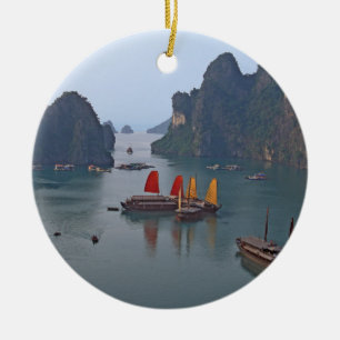 Segelboote in Ha Long Bay - Vietnam, Asien Keramik Ornament