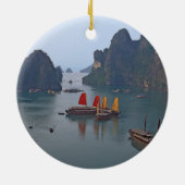 Segelboote in Ha Long Bay - Vietnam, Asien Keramik Ornament (Hinten)