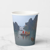 Segelboote in Ha Long Bay - Vietnam, Asien Pappbecher (Rückseite)