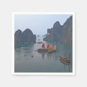 Segelboote in Ha Long Bay - Vietnam, Asien Serviette (Vorderseite)